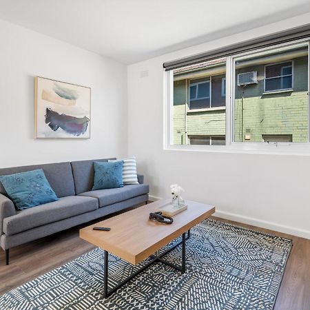 Convenient 1-Bed In The Heart Of St Kilda Leilighet Melbourne Eksteriør bilde